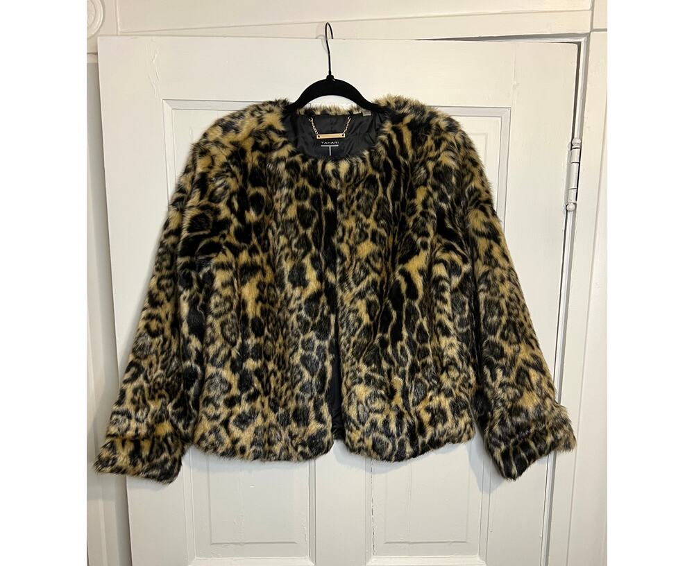 Tahari Faux Leopard Print Jacket NWOT Medium